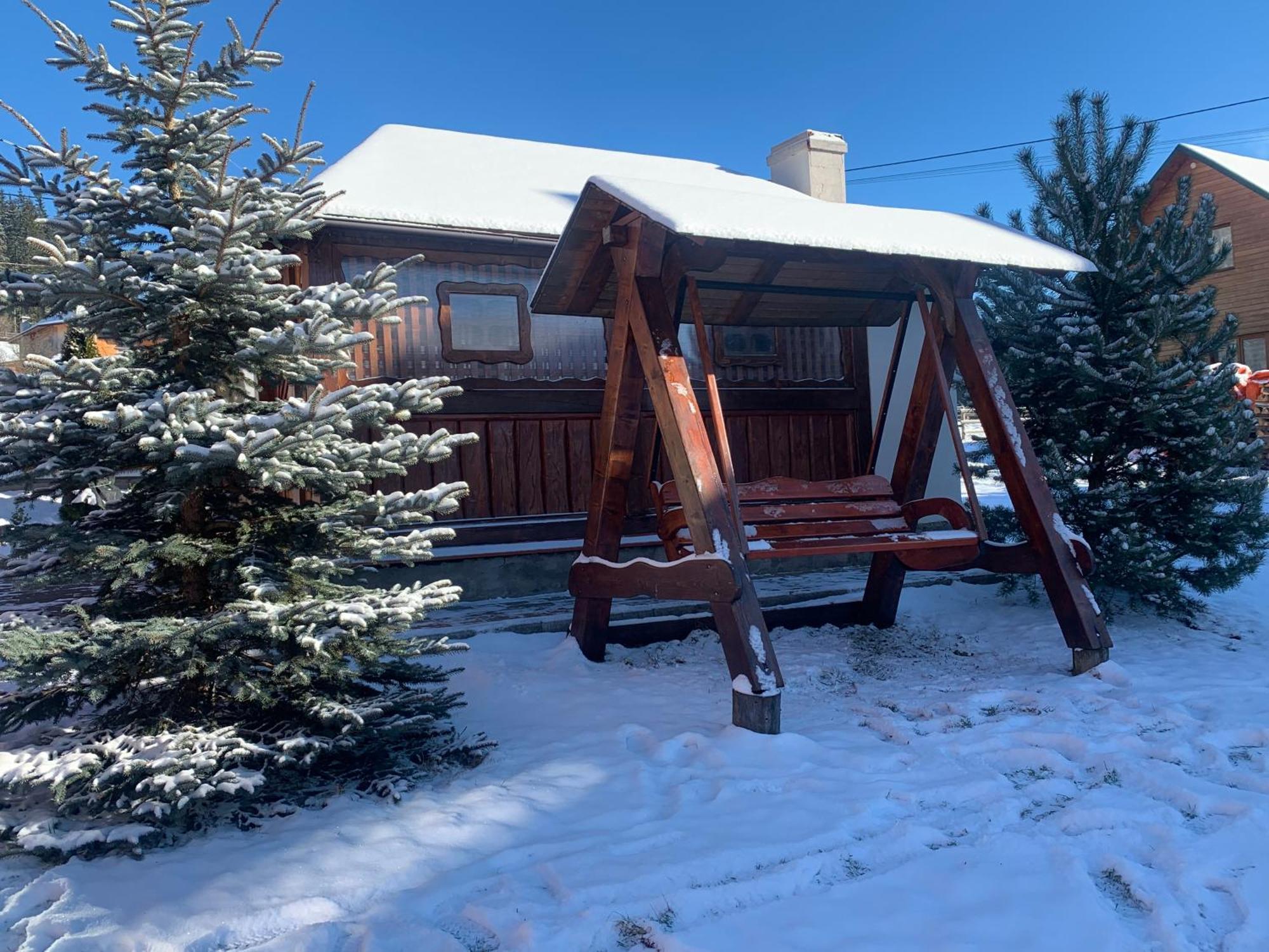 Hotel Aura Karpat Bukovel Esterno foto