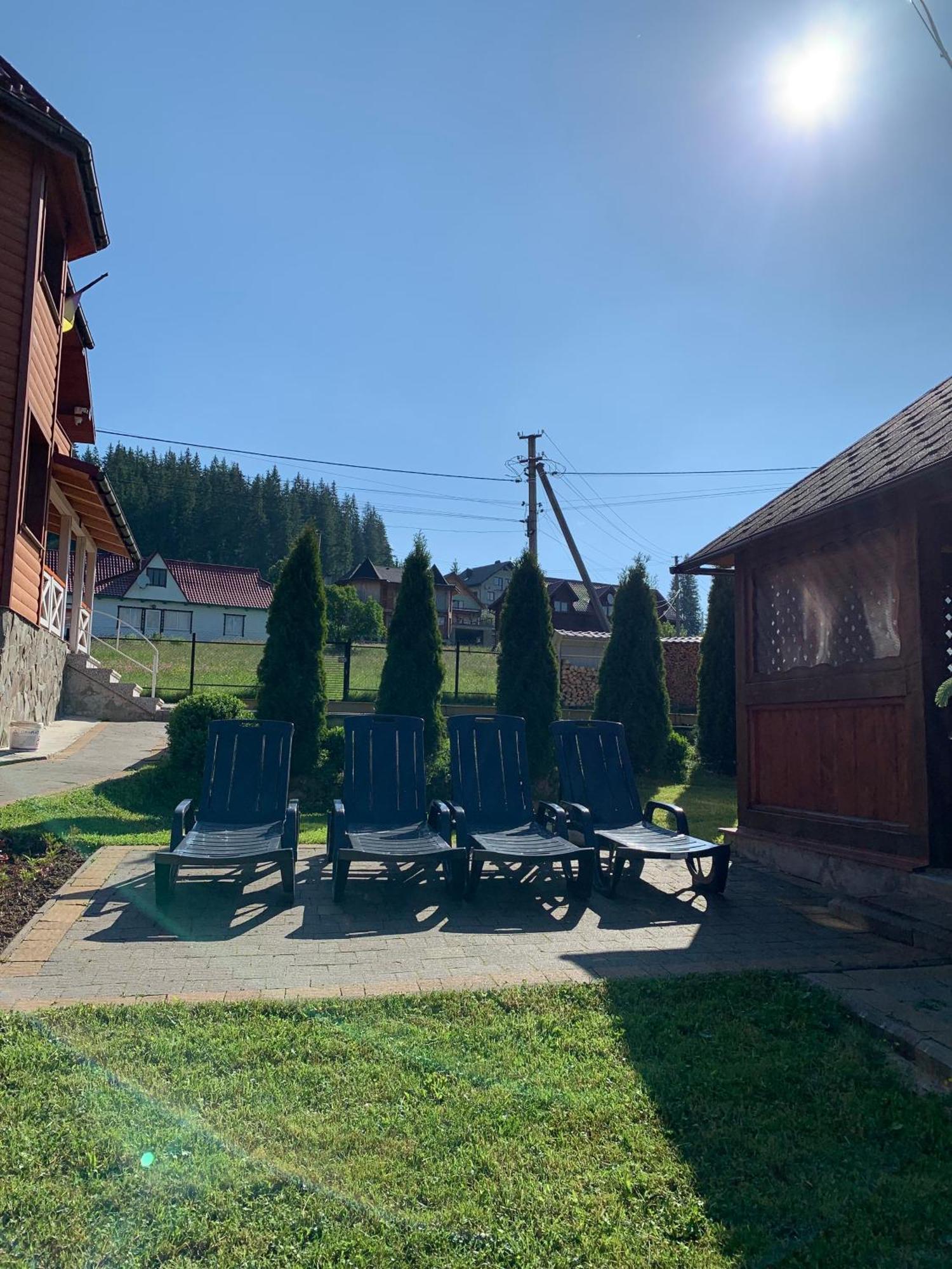 Hotel Aura Karpat Bukovel Esterno foto