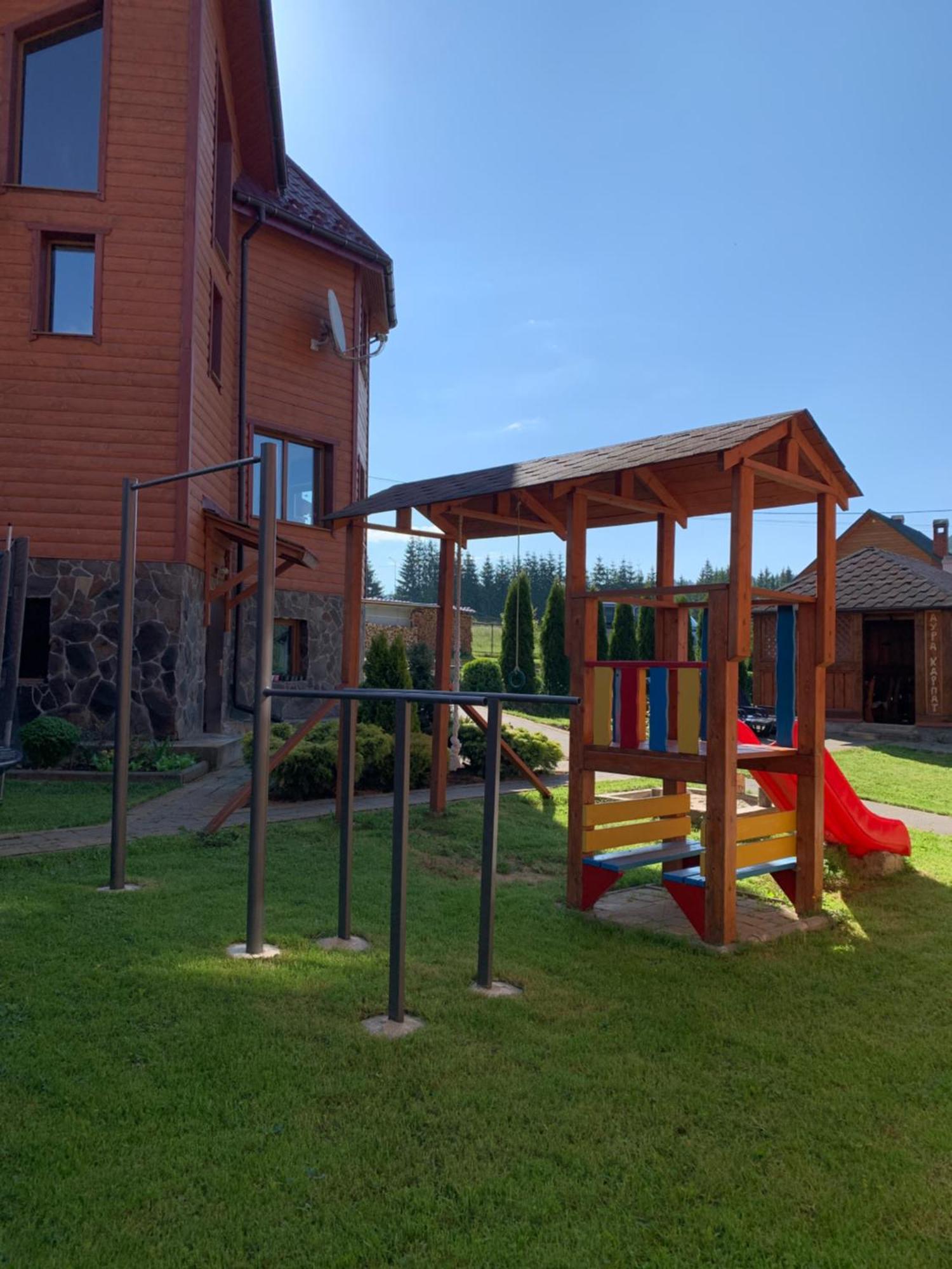 Hotel Aura Karpat Bukovel Esterno foto