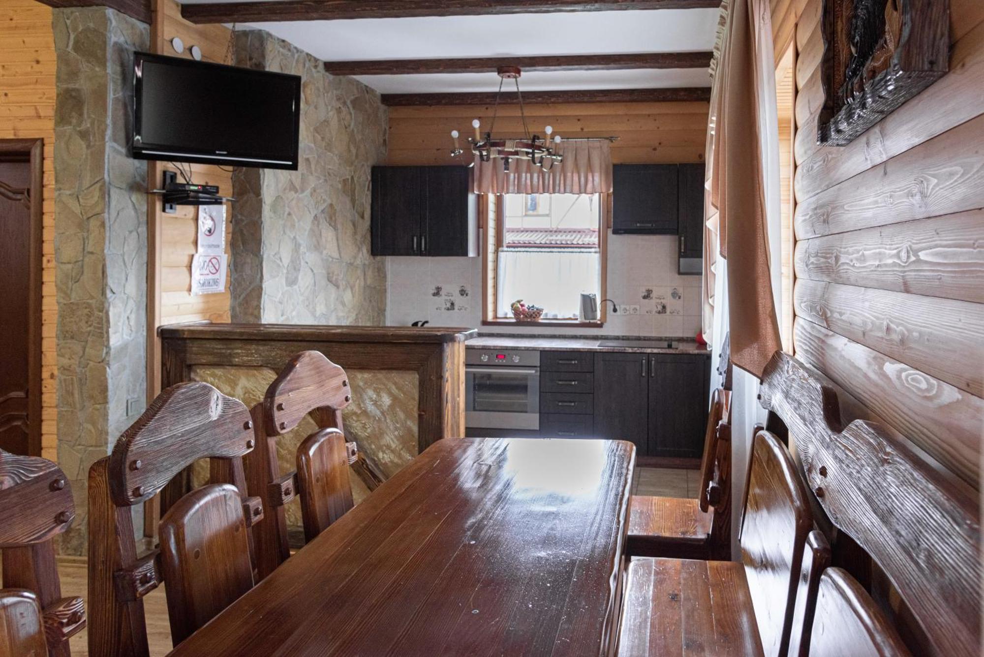Hotel Aura Karpat Bukovel Esterno foto