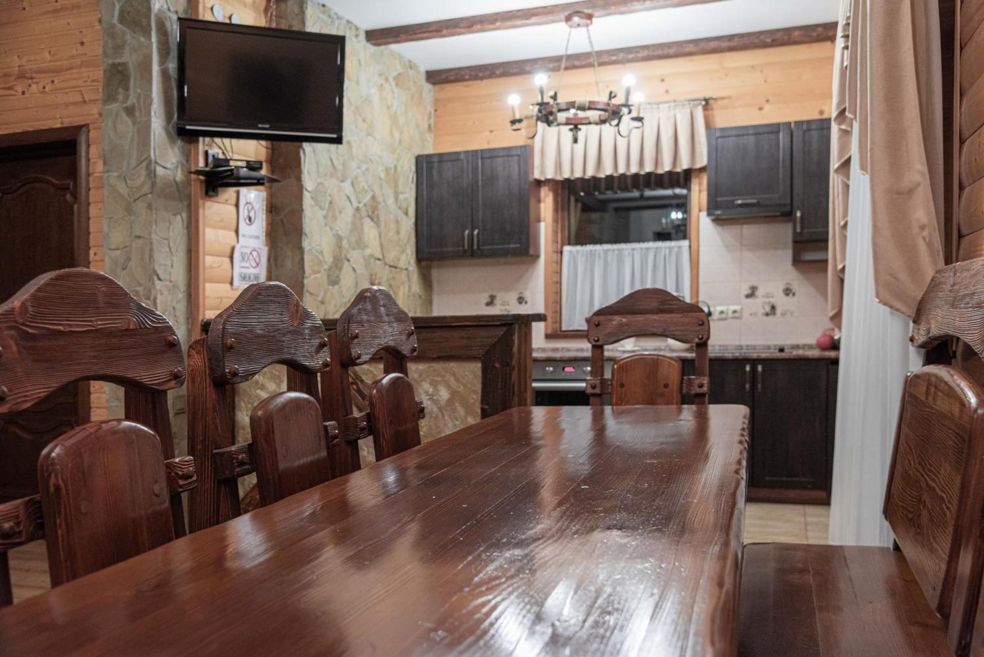 Hotel Aura Karpat Bukovel Esterno foto