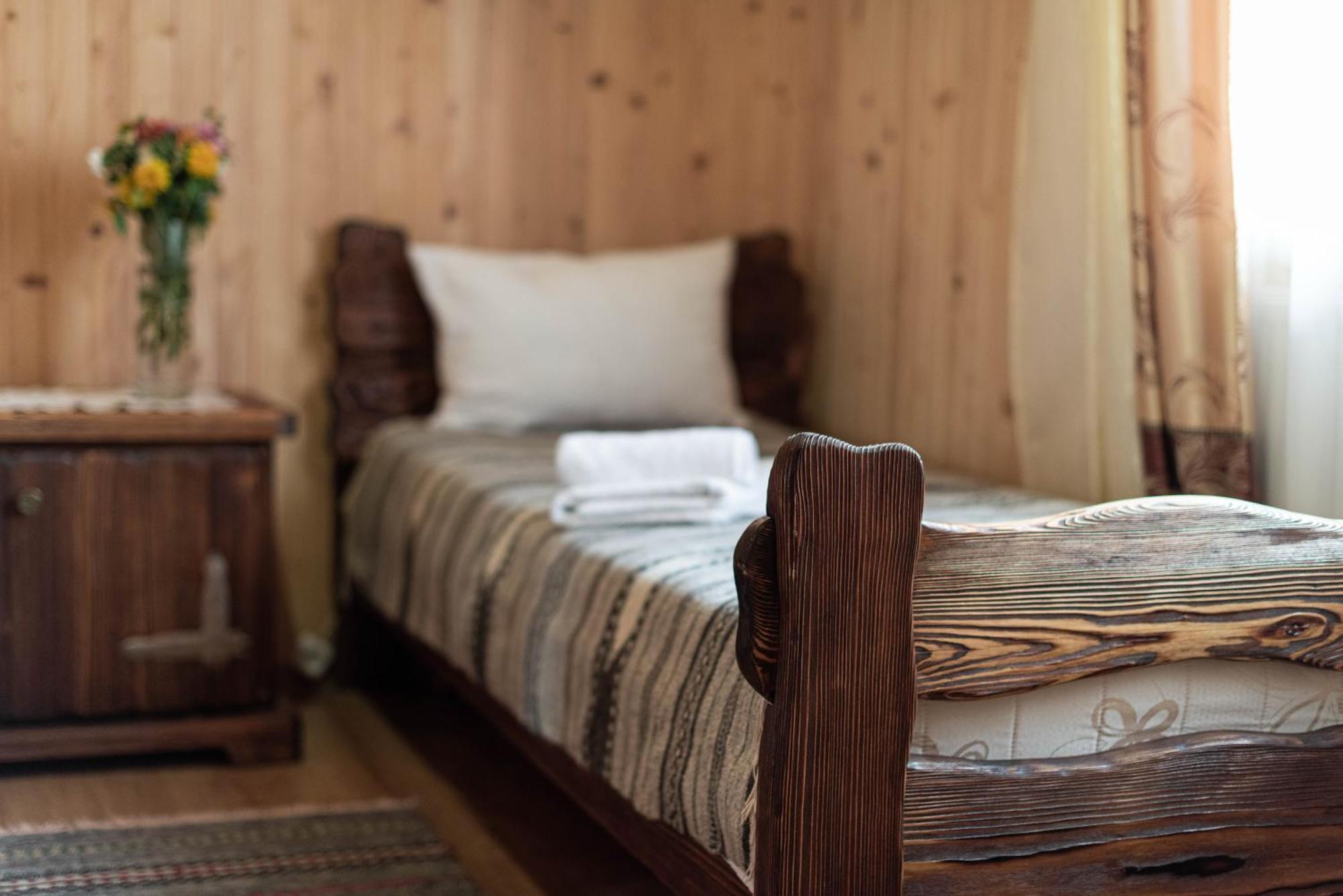 Hotel Aura Karpat Bukovel Esterno foto