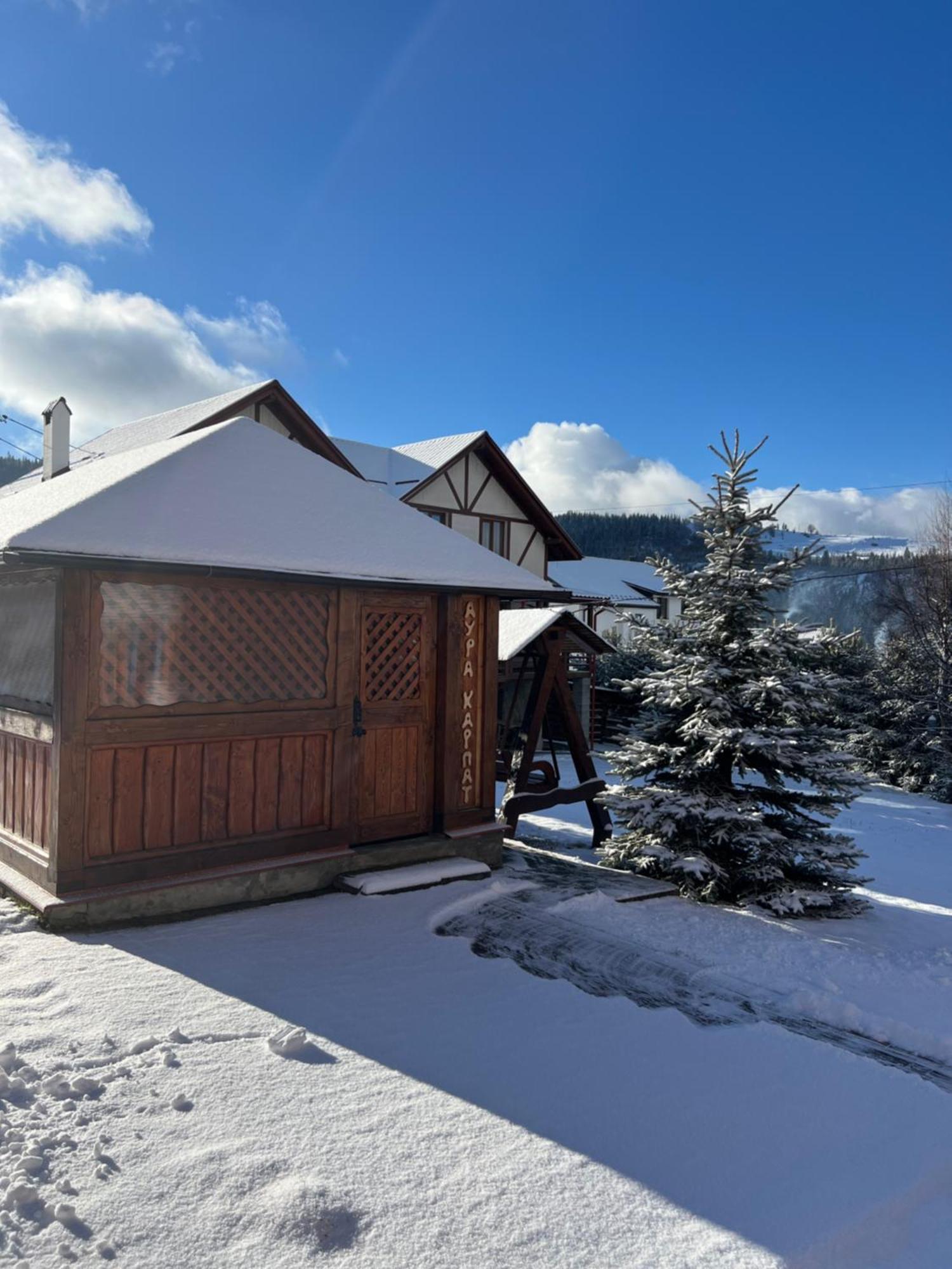 Hotel Aura Karpat Bukovel Esterno foto